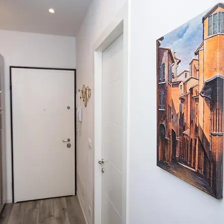 Apartment Dimoraurelio N *